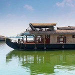 Thumb houseboat